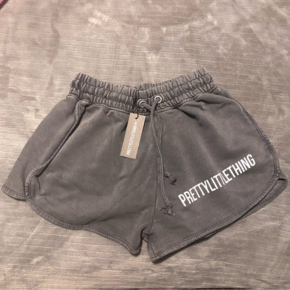PrettyLittleThing High Waisted Runner Shorts